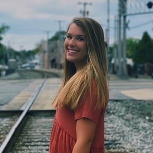 Meet your Posher, Alexis